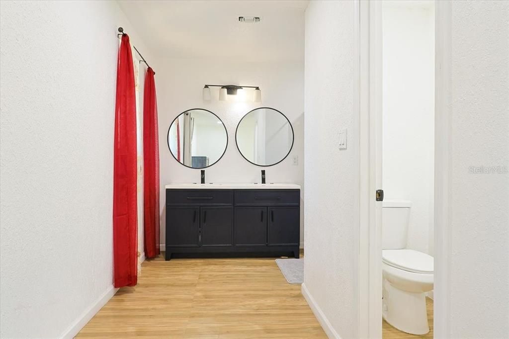 На продажу: $369,995 (3 спален, 2 ванн, 1619 Квадратных фут)