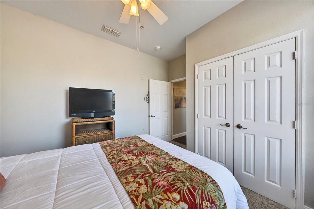 For Sale: $259,900 (3 beds, 2 baths, 1268 Square Feet)