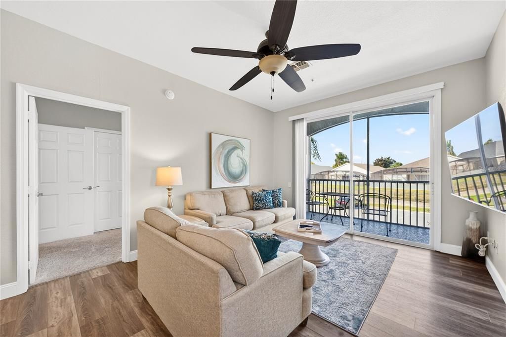 For Sale: $259,900 (3 beds, 2 baths, 1268 Square Feet)