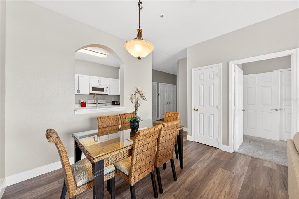 For Sale: $259,900 (3 beds, 2 baths, 1268 Square Feet)