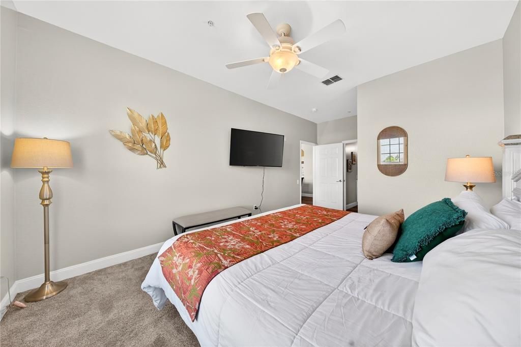 For Sale: $259,900 (3 beds, 2 baths, 1268 Square Feet)