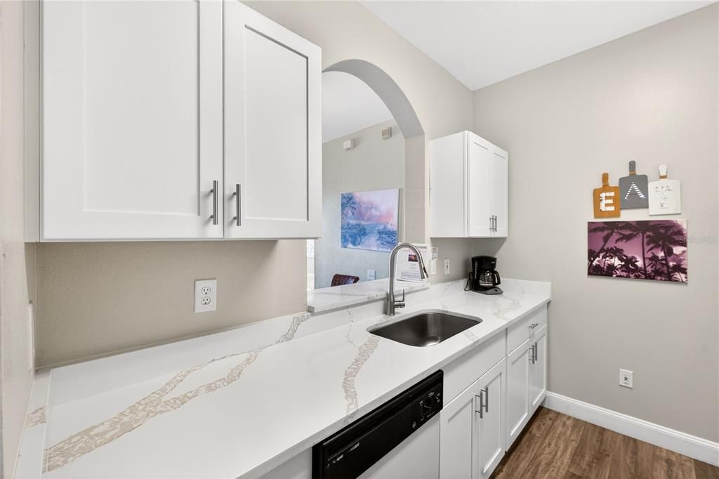 For Sale: $259,900 (3 beds, 2 baths, 1268 Square Feet)