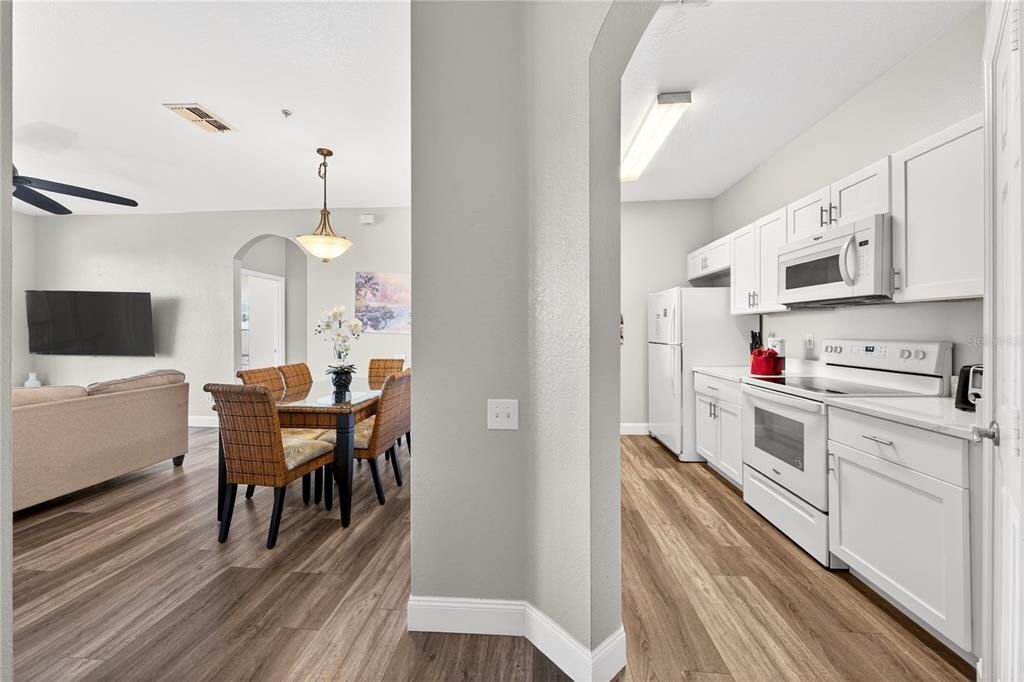 For Sale: $259,900 (3 beds, 2 baths, 1268 Square Feet)