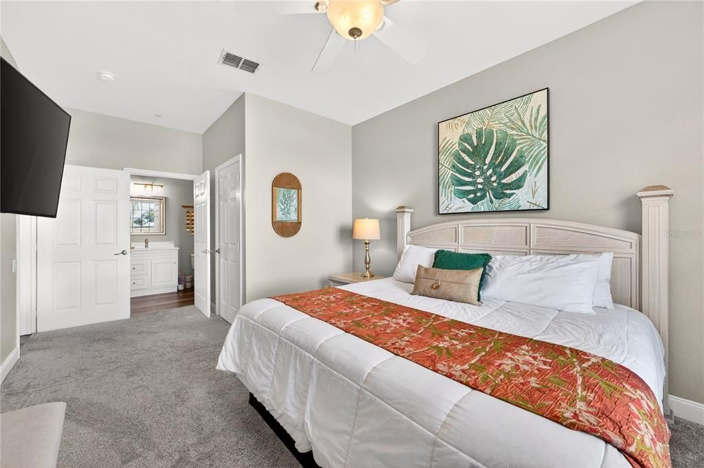 For Sale: $259,900 (3 beds, 2 baths, 1268 Square Feet)