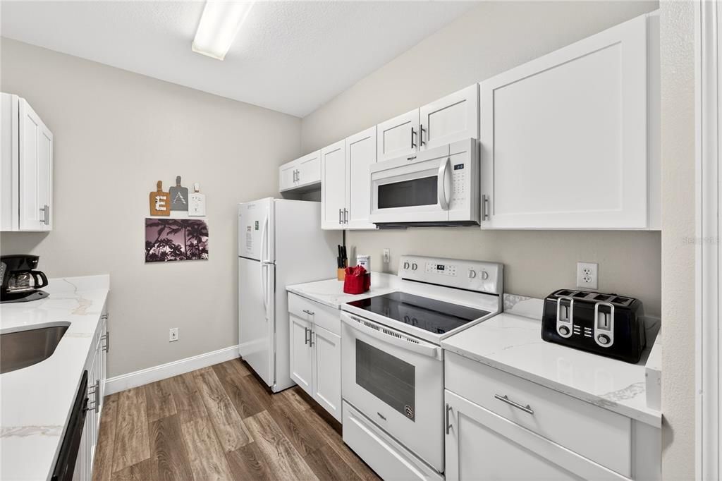 For Sale: $259,900 (3 beds, 2 baths, 1268 Square Feet)