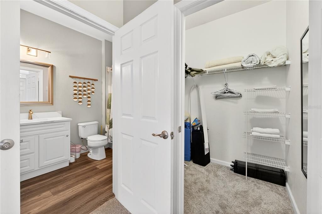 For Sale: $259,900 (3 beds, 2 baths, 1268 Square Feet)