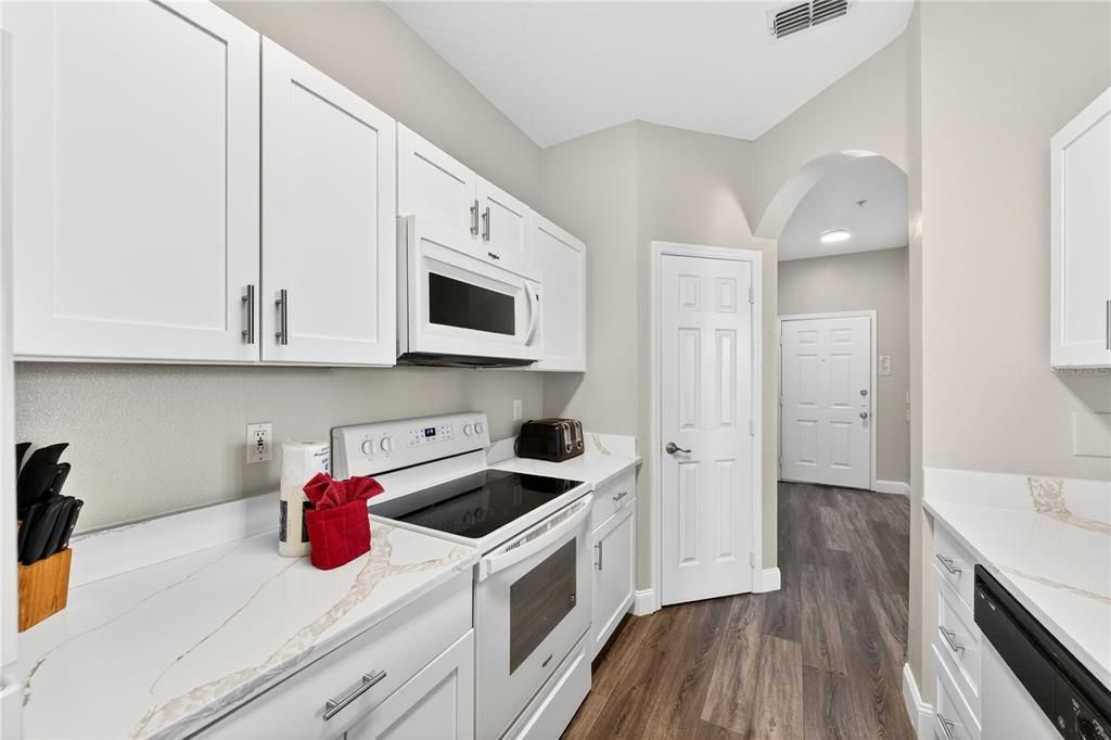 For Sale: $259,900 (3 beds, 2 baths, 1268 Square Feet)