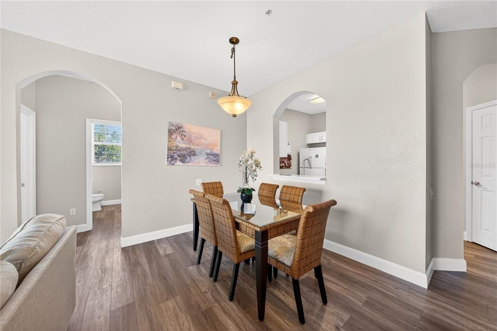 For Sale: $259,900 (3 beds, 2 baths, 1268 Square Feet)