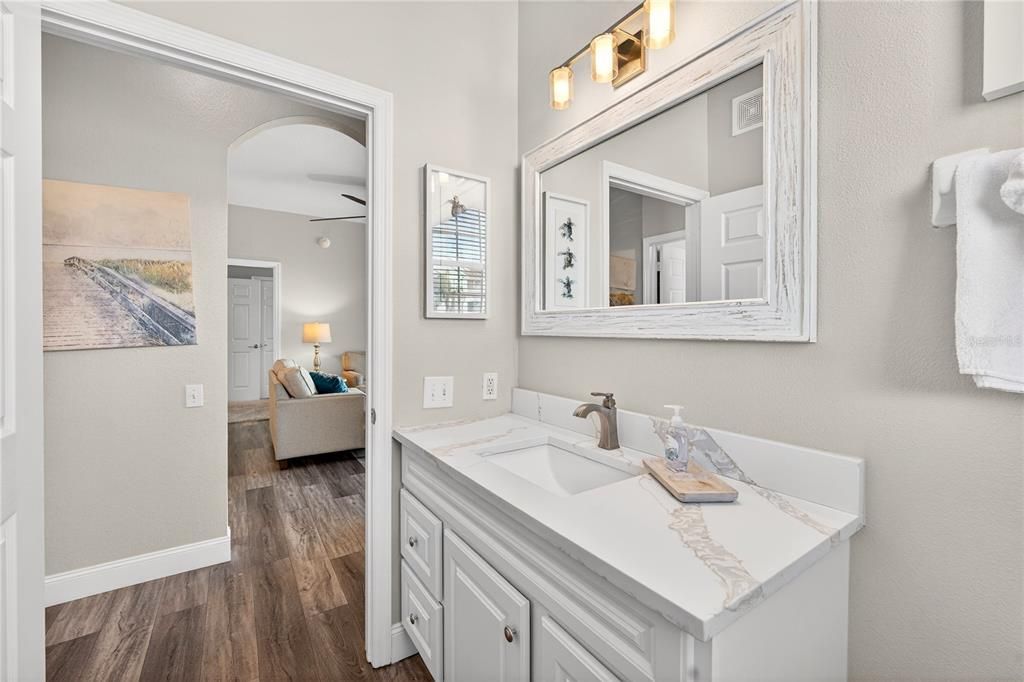 For Sale: $259,900 (3 beds, 2 baths, 1268 Square Feet)