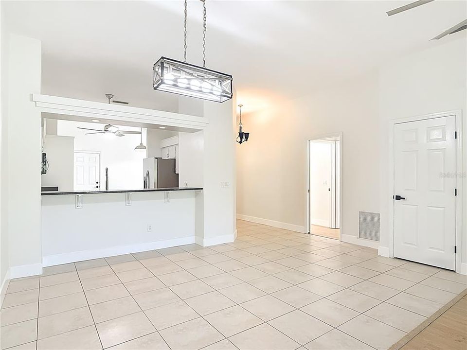 En Venta: $279,900 (2 camas, 2 baños, 1393 Pies cuadrados)