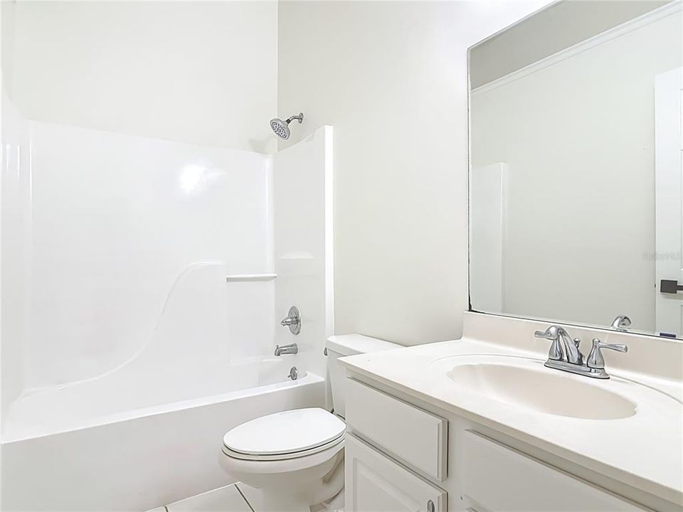 En Venta: $279,900 (2 camas, 2 baños, 1393 Pies cuadrados)