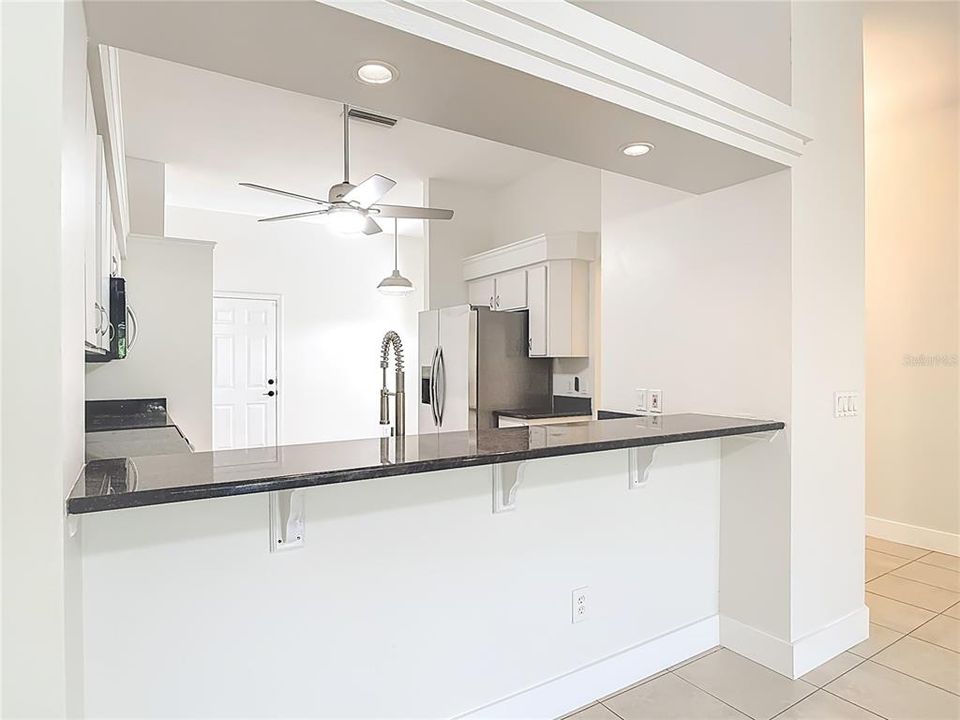 En Venta: $279,900 (2 camas, 2 baños, 1393 Pies cuadrados)