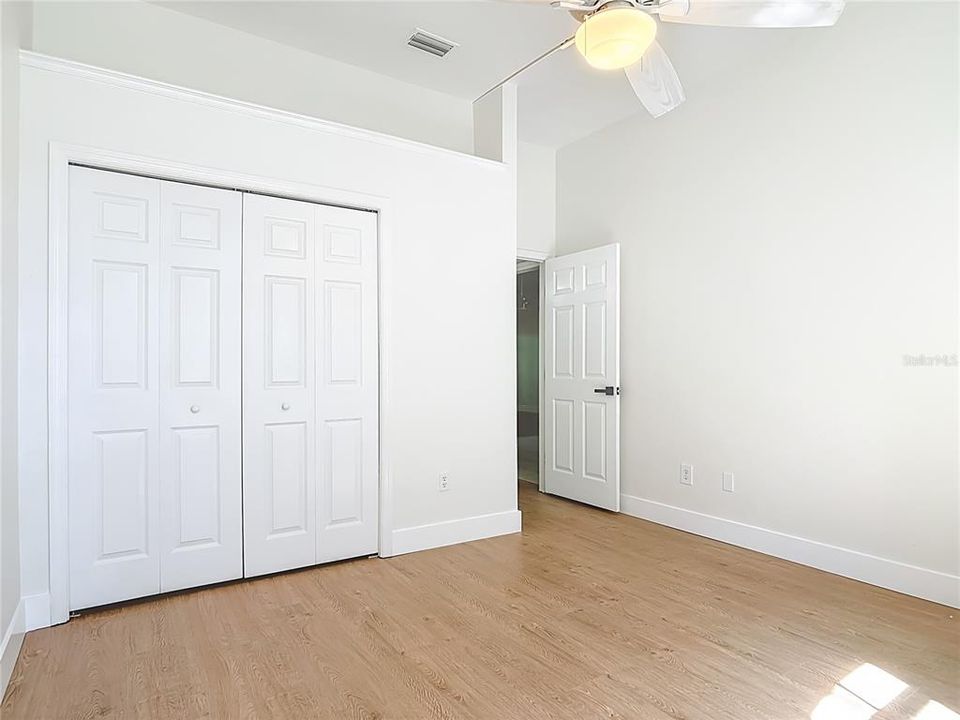 En Venta: $279,900 (2 camas, 2 baños, 1393 Pies cuadrados)