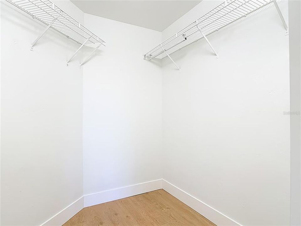 En Venta: $279,900 (2 camas, 2 baños, 1393 Pies cuadrados)