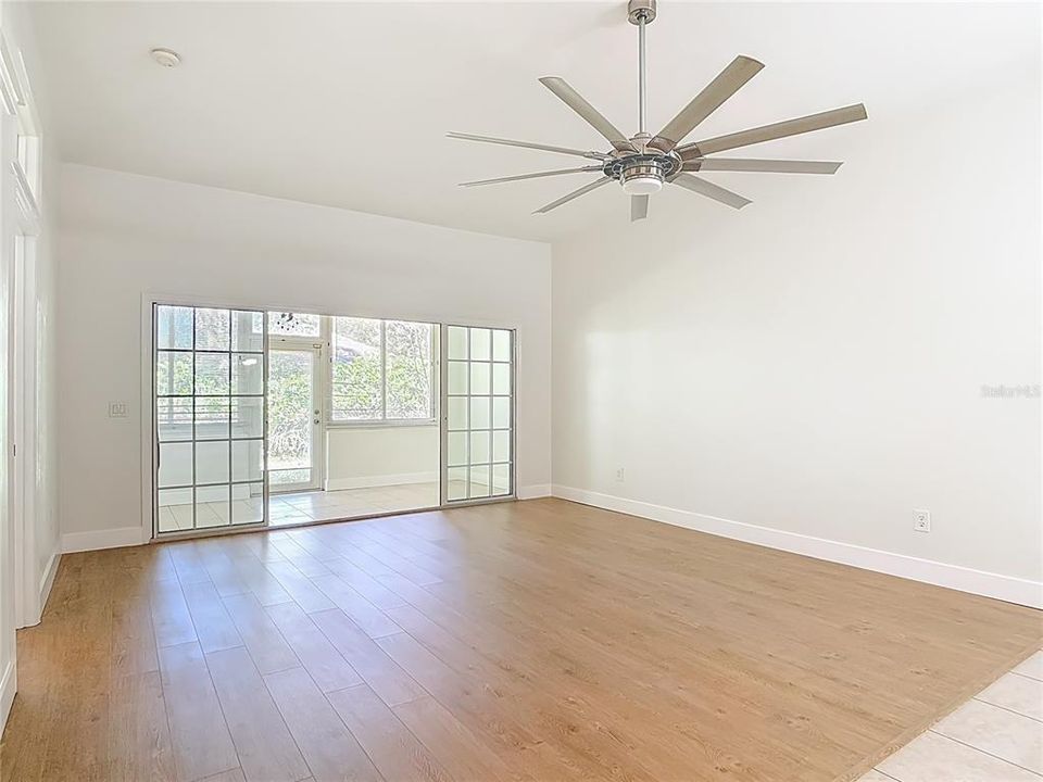 En Venta: $279,900 (2 camas, 2 baños, 1393 Pies cuadrados)