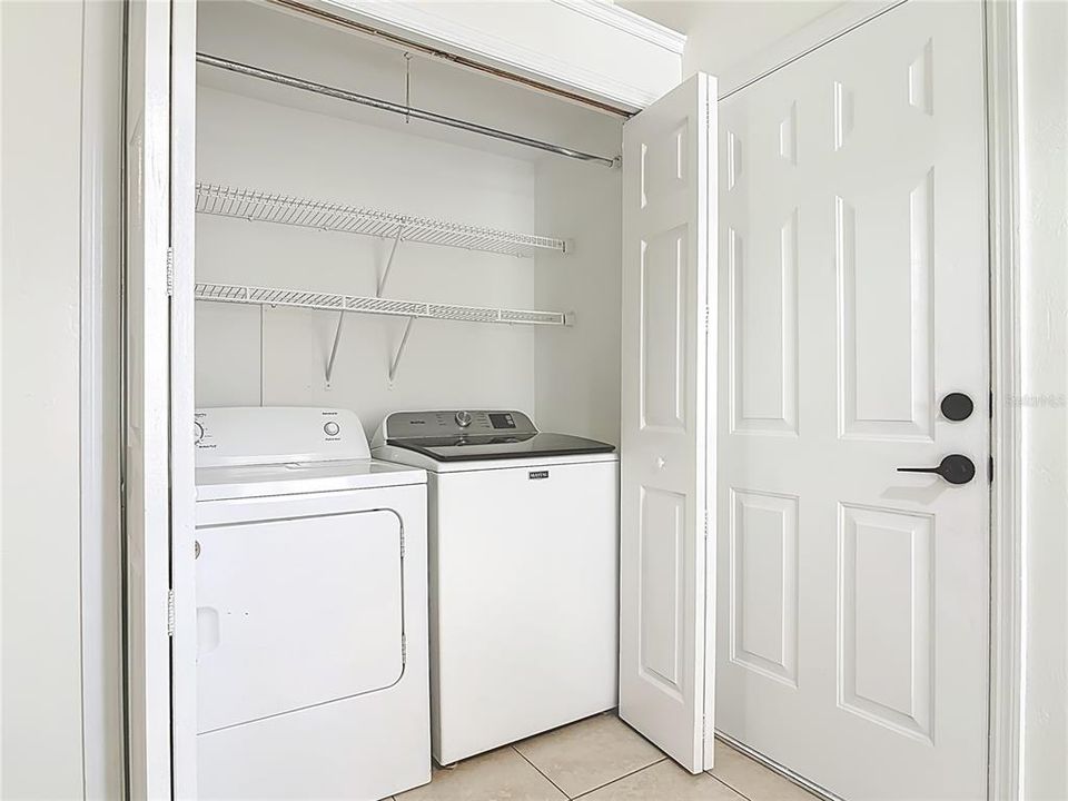 En Venta: $279,900 (2 camas, 2 baños, 1393 Pies cuadrados)