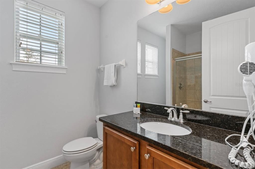 For Sale: $777,000 (6 beds, 6 baths, 3317 Square Feet)