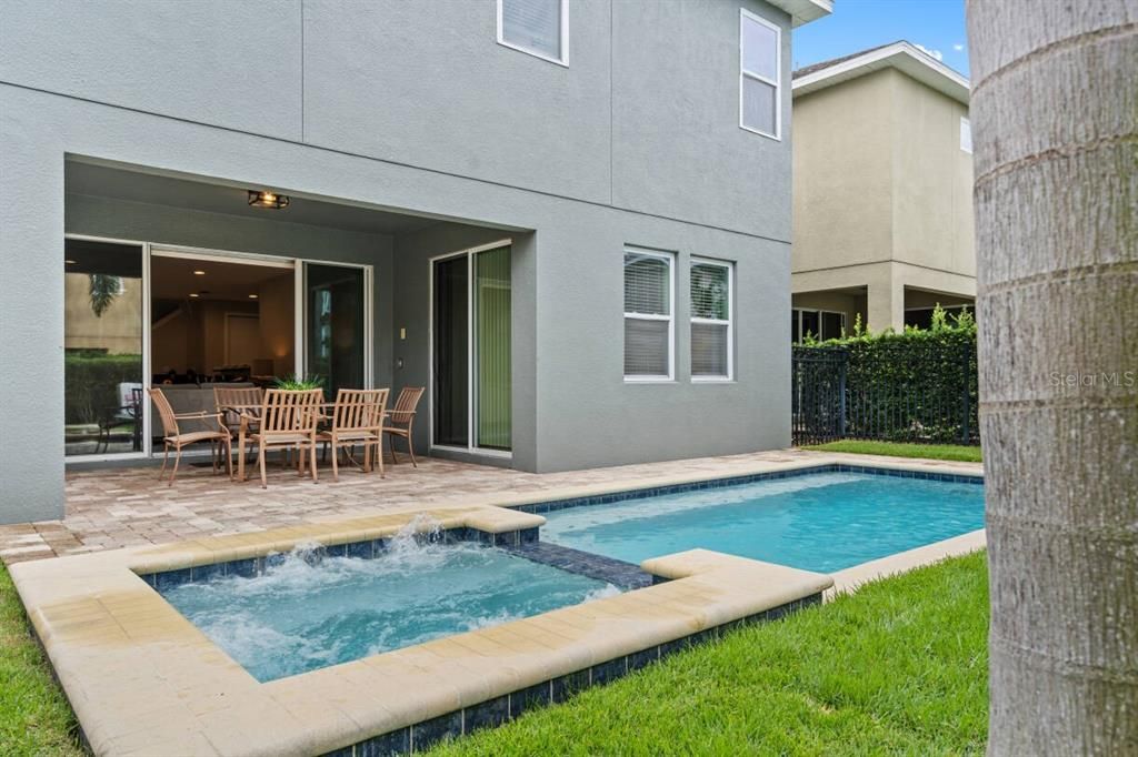 For Sale: $777,000 (6 beds, 6 baths, 3317 Square Feet)