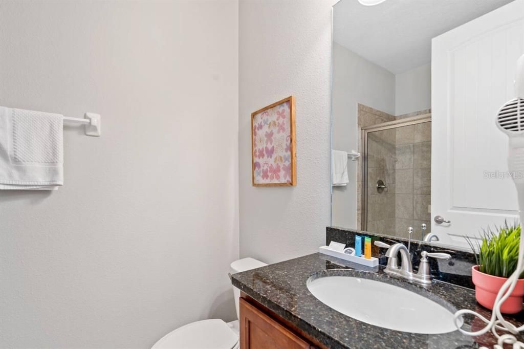 For Sale: $777,000 (6 beds, 6 baths, 3317 Square Feet)