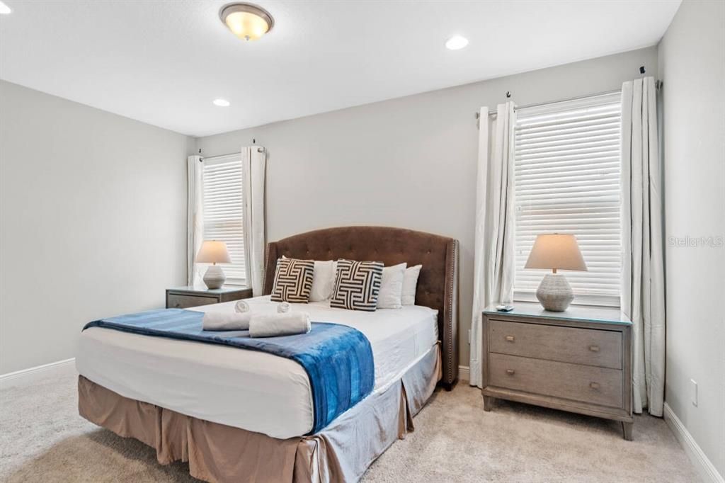 For Sale: $777,000 (6 beds, 6 baths, 3317 Square Feet)