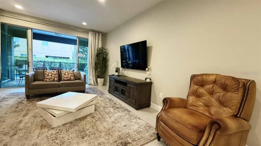 For Sale: $777,000 (6 beds, 6 baths, 3317 Square Feet)