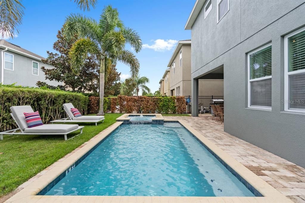 For Sale: $777,000 (6 beds, 6 baths, 3317 Square Feet)