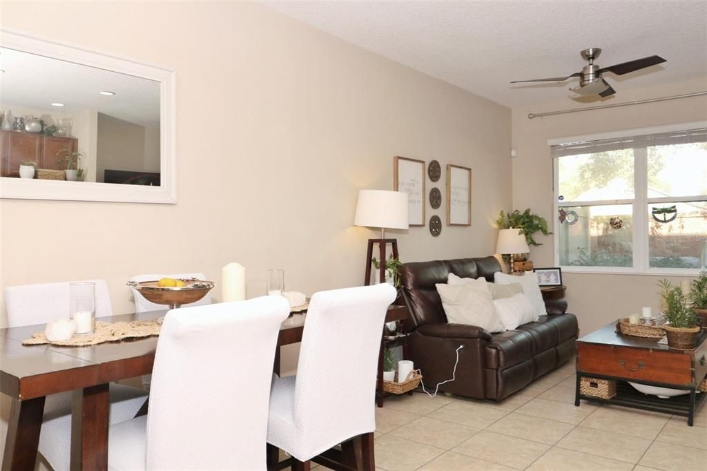 На продажу: $295,000 (3 спален, 2 ванн, 1658 Квадратных фут)