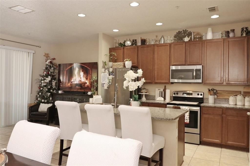 На продажу: $295,000 (3 спален, 2 ванн, 1658 Квадратных фут)