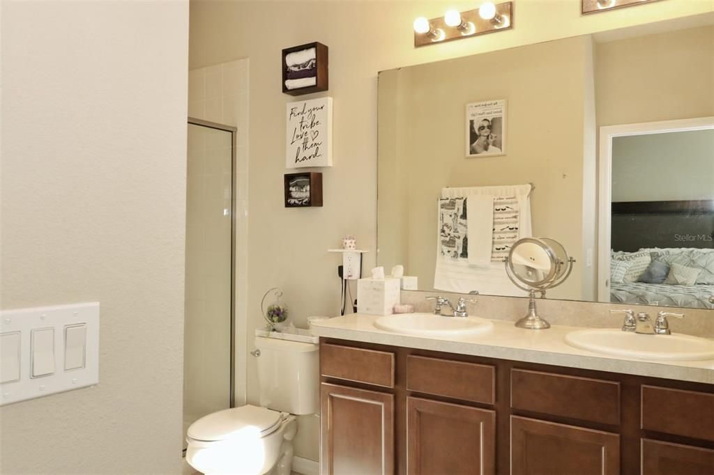 На продажу: $295,000 (3 спален, 2 ванн, 1658 Квадратных фут)