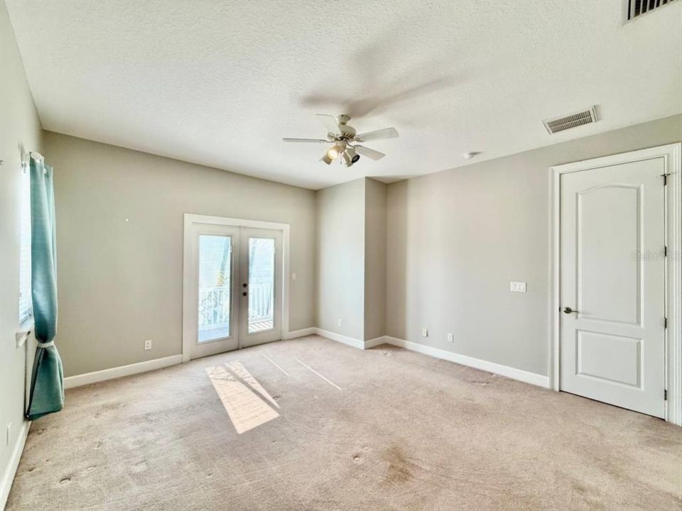 出租: $2,700 (4 贝兹, 3 浴室, 2026 平方英尺)