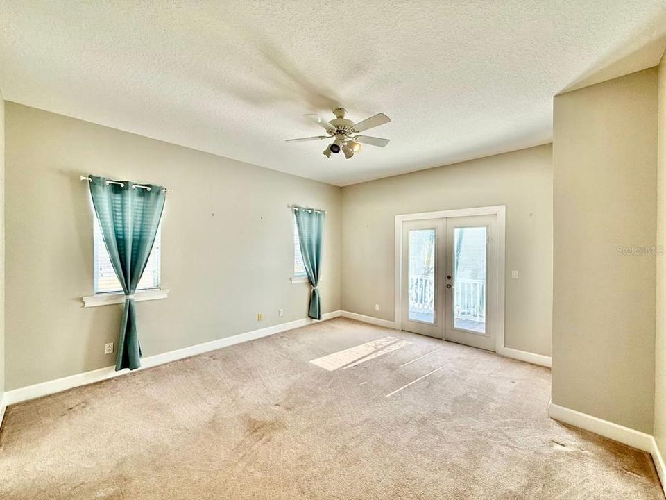 出租: $2,700 (4 贝兹, 3 浴室, 2026 平方英尺)