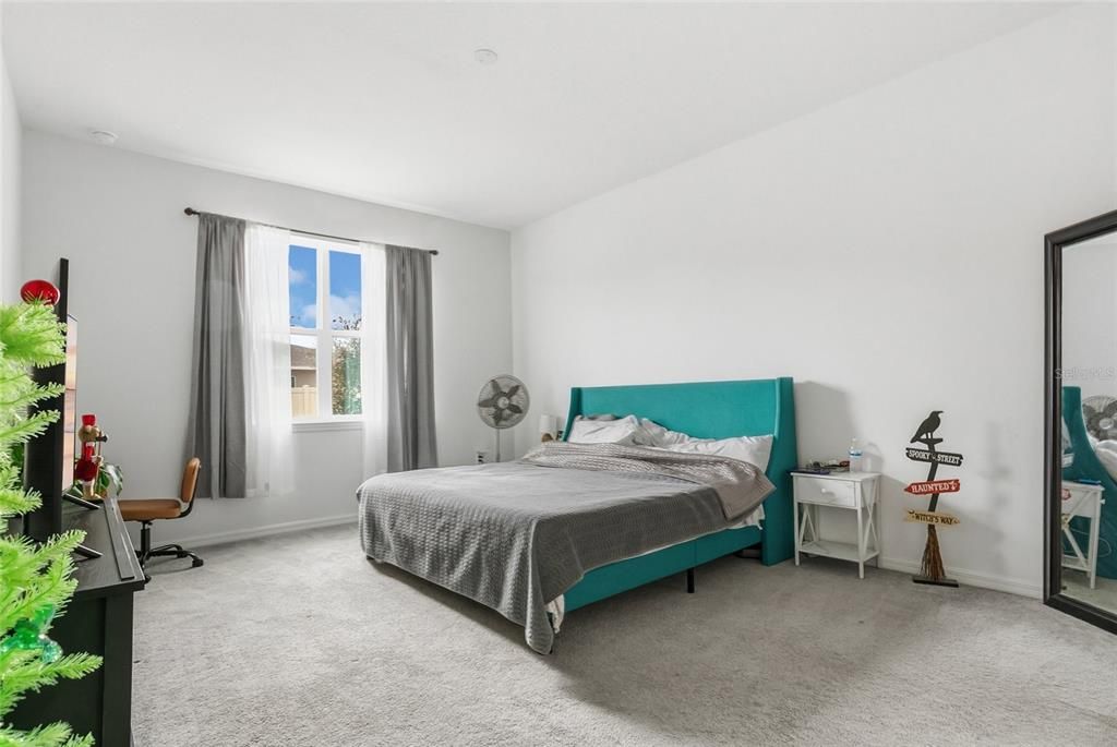 На продажу: $410,000 (4 спален, 2 ванн, 1833 Квадратных фут)