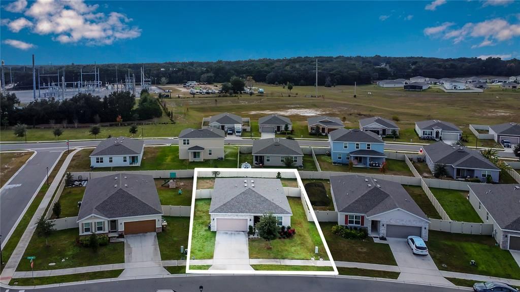 На продажу: $410,000 (4 спален, 2 ванн, 1833 Квадратных фут)