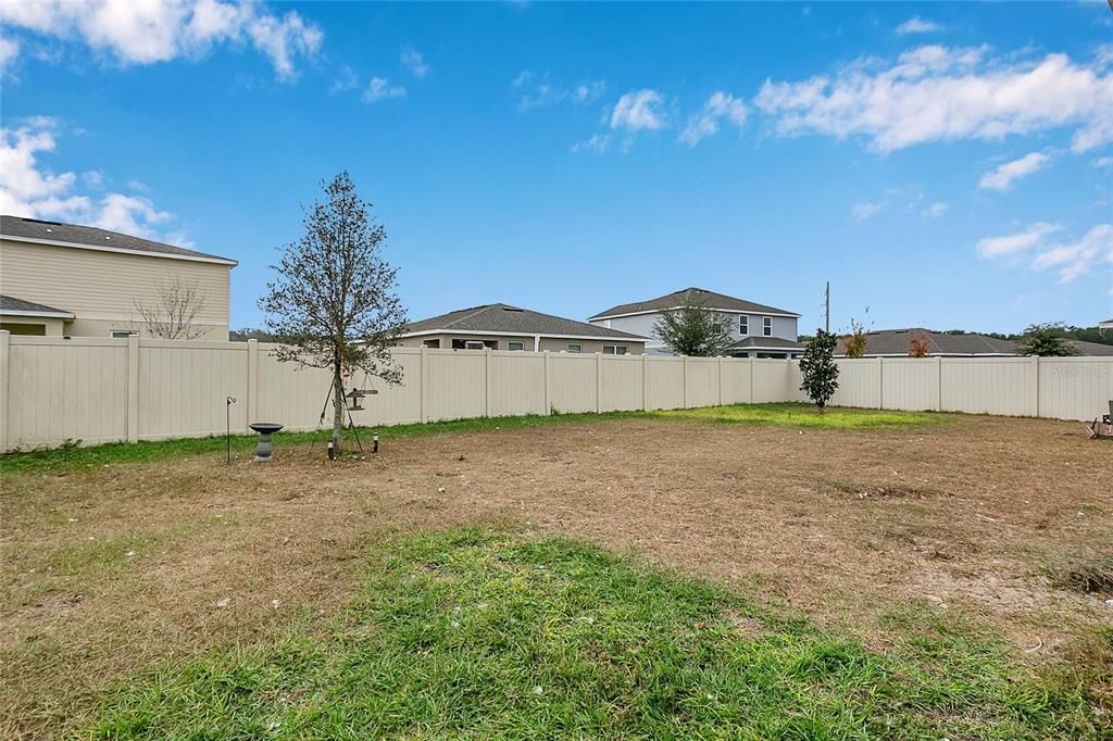 На продажу: $410,000 (4 спален, 2 ванн, 1833 Квадратных фут)