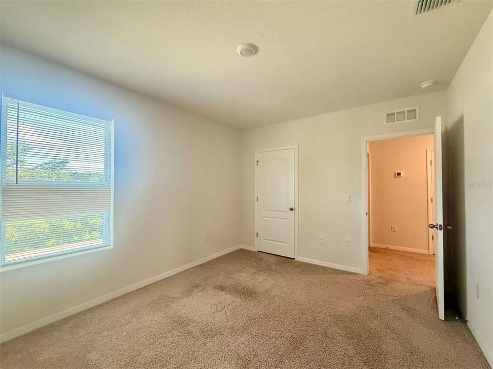 For Rent: $2,690 (5 beds, 3 baths, 2807 Square Feet)