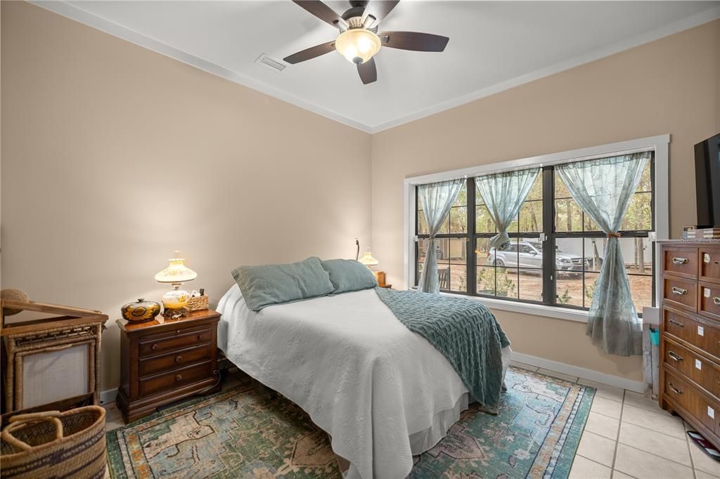 For Sale: $449,000 (4 beds, 3 baths, 2836 Square Feet)