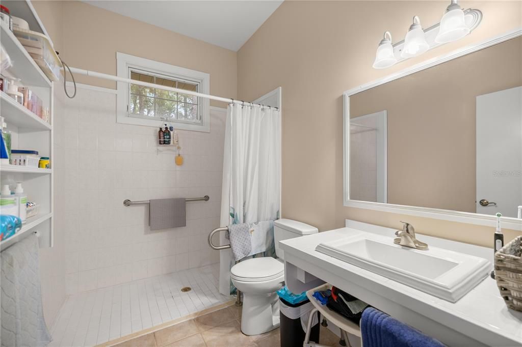 For Sale: $449,000 (4 beds, 3 baths, 2836 Square Feet)