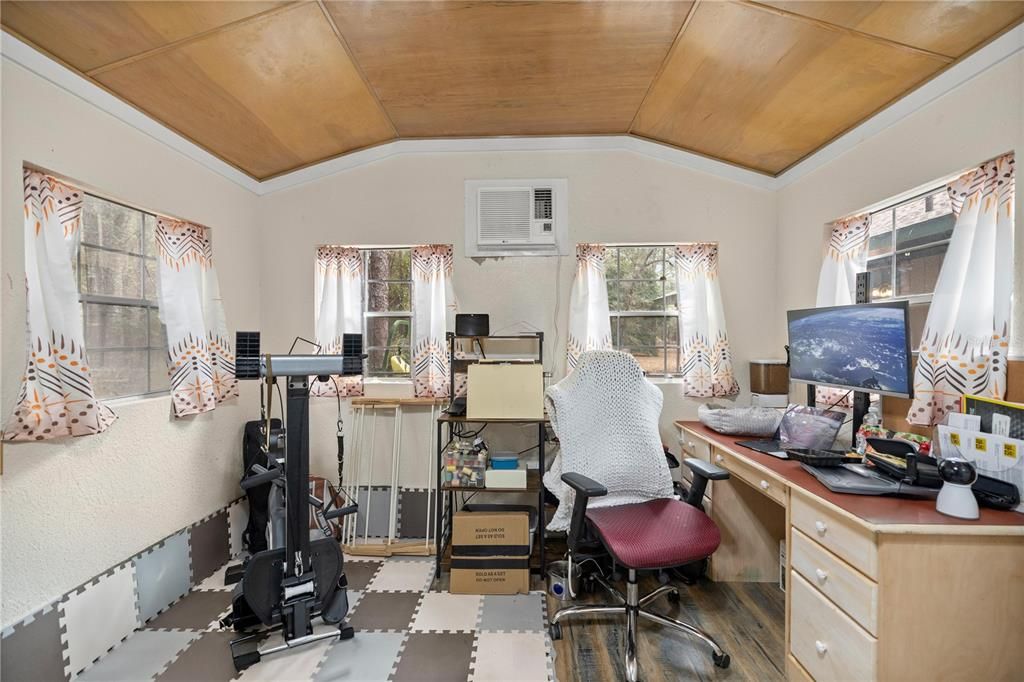 For Sale: $449,000 (4 beds, 3 baths, 2836 Square Feet)