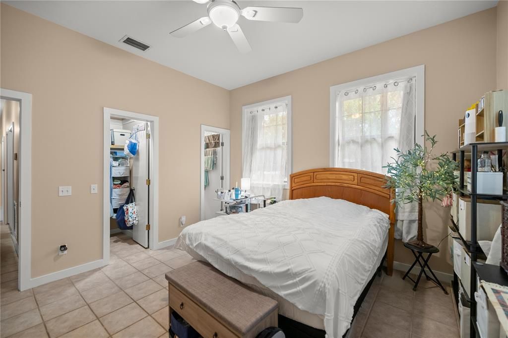 For Sale: $449,000 (4 beds, 3 baths, 2836 Square Feet)