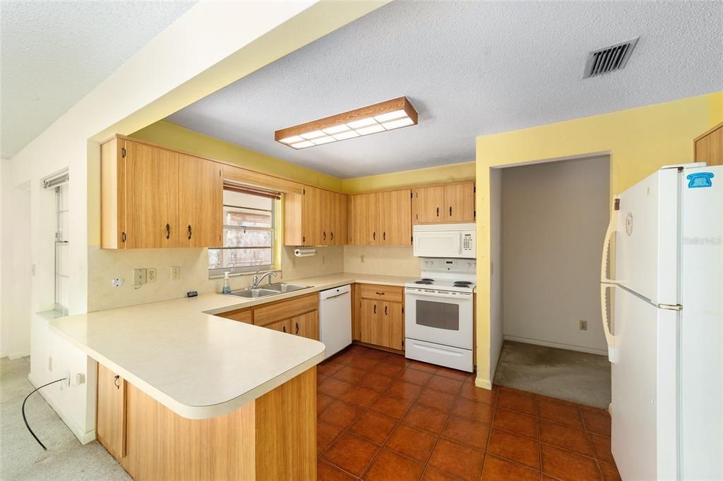 待售: $150,000 (2 贝兹, 2 浴室, 1409 平方英尺)