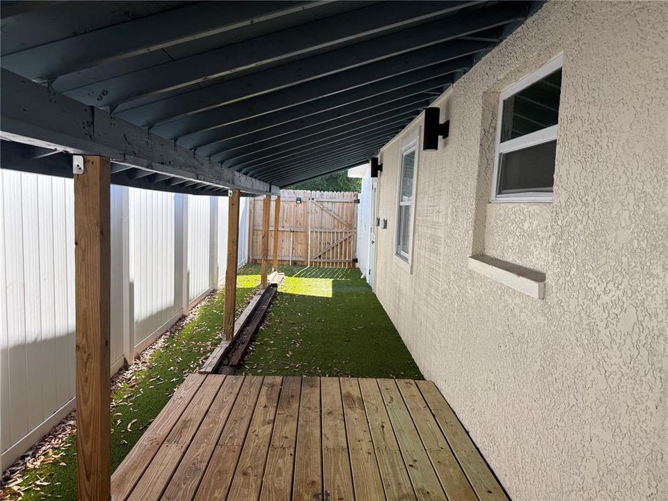 待售: $299,900 (3 贝兹, 2 浴室, 1223 平方英尺)