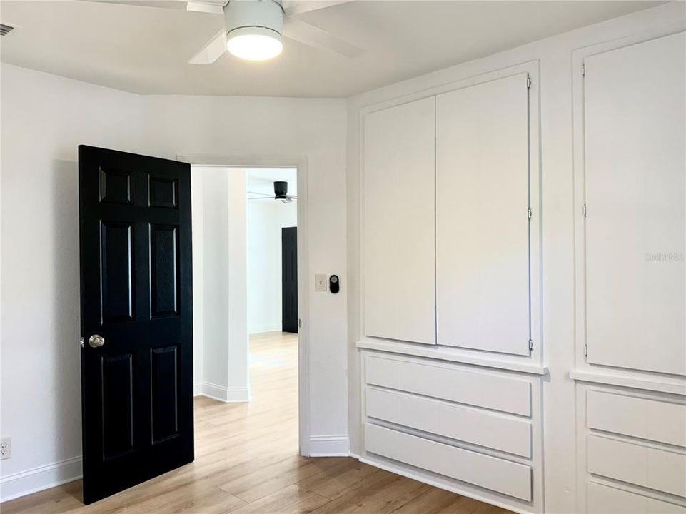 待售: $299,900 (3 贝兹, 2 浴室, 1223 平方英尺)