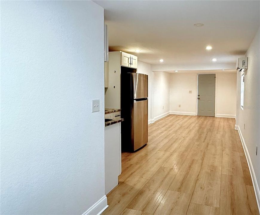 待售: $299,900 (3 贝兹, 2 浴室, 1223 平方英尺)