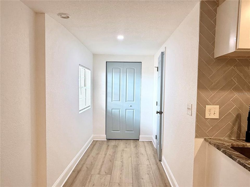 待售: $299,900 (3 贝兹, 2 浴室, 1223 平方英尺)