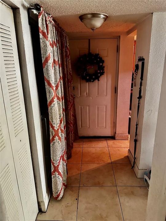 For Sale: $105,900 (2 beds, 2 baths, 976 Square Feet)