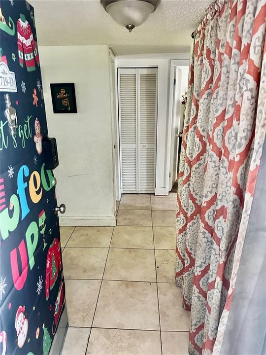 For Sale: $105,900 (2 beds, 2 baths, 976 Square Feet)