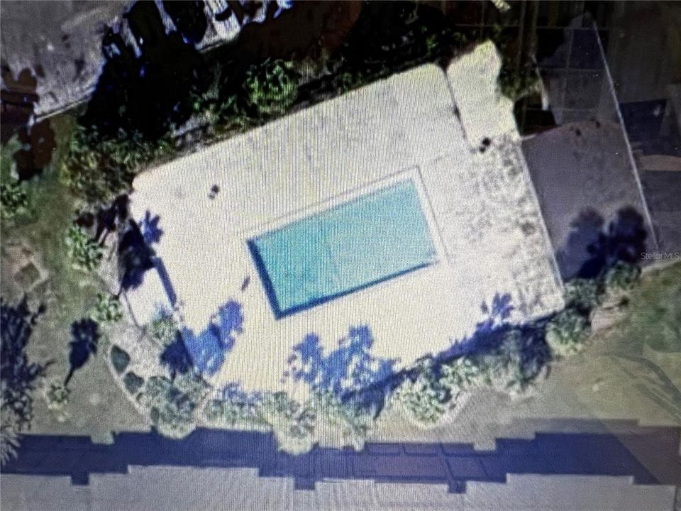 For Sale: $105,900 (2 beds, 2 baths, 976 Square Feet)