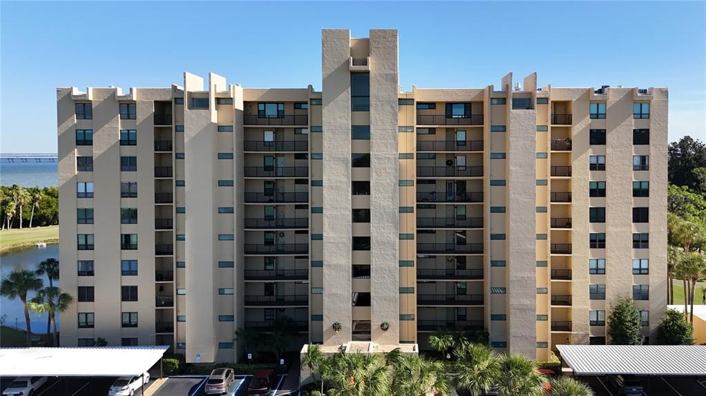 待售: $169,000 (1 贝兹, 1 浴室, 810 平方英尺)