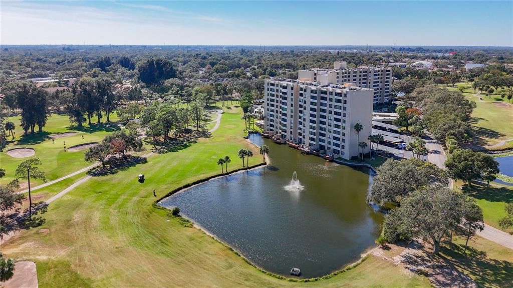 待售: $169,000 (1 贝兹, 1 浴室, 810 平方英尺)