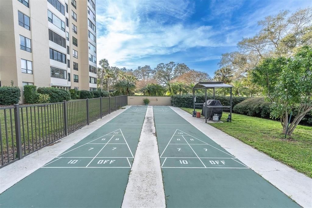 待售: $169,000 (1 贝兹, 1 浴室, 810 平方英尺)